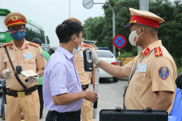 Mức xử phạt nồng độ cồn có thể lên đến 40 triệu đồng Xử lý vi phạm nồng độ cồn.