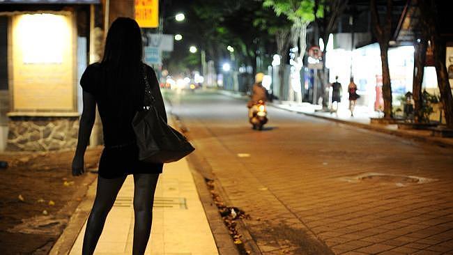 Mại dâm là gì? Thực trạng mại dâm ở nước ta.