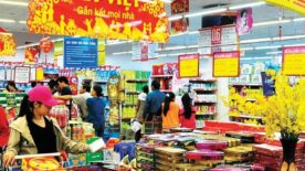 Xử lý nghiêm hành vi tự ý tăng giá kẹo mứt tết