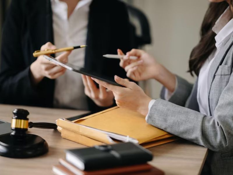 Hành vi xúc phạm công an bị xử lý như thế nào? Luật sư sẽ đưa ra đề xuất hướng giải quyết tốt nhất cho bạn.