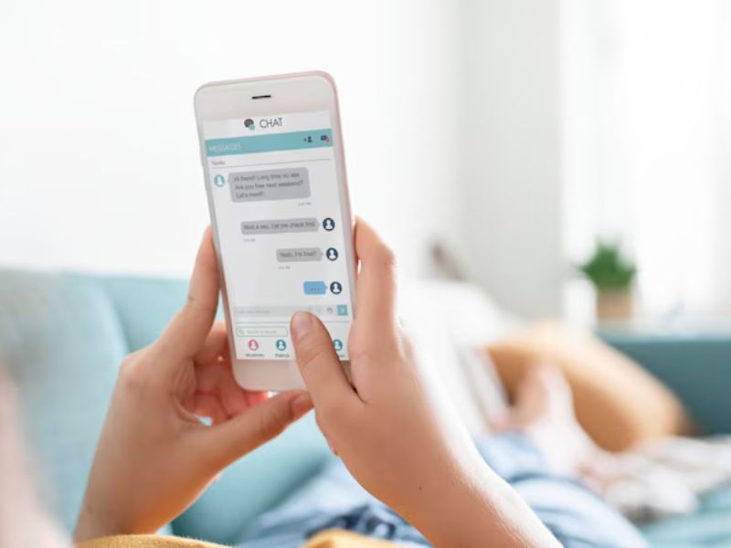 Hành vi xâm phạm thư tín điện thoại điện tín có bị đi tù không? Xâm phạm thư tín điện tín điện thoại của người khác là hành vi vi phạm pháp luật.