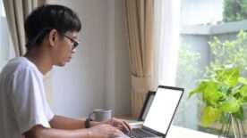 Lan truyền thông tin sai sự thật có thể khiến nạn nhân rơi vào trạng thái lo âu, trầm cảm.