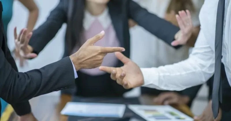 Hành vi chửi bới người khác bị phạt như thế nào? Chửi bới người khác là hành vi thiếu văn hóa.