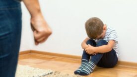 Cố ý gây thương tích cho trẻ em có thể bị truy cứu trách nhiệm hình sự.