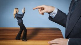 Hành vi chửi bới người khác có thể bị truy cứu trách nhiệm hình sự.