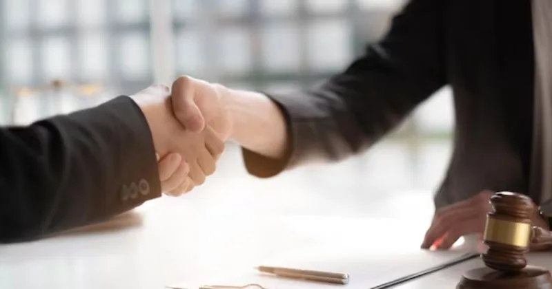 Xử lý vi phạm bản quyền như thế nào? Bị xâm phạm bản quyền thì phải làm sao?