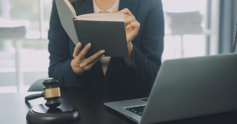 Hành vi xúc phạm bôi nhọ danh dự người khác xử phạt như thế nào? Bị xúc phạm bôi nhọ danh dự thì phải làm sao?