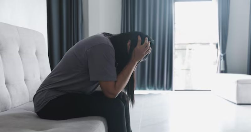 Phát hiện chồng ngoại tình kiện có được không? Tố cáo ngoại tình cần những giấy tờ gì?
