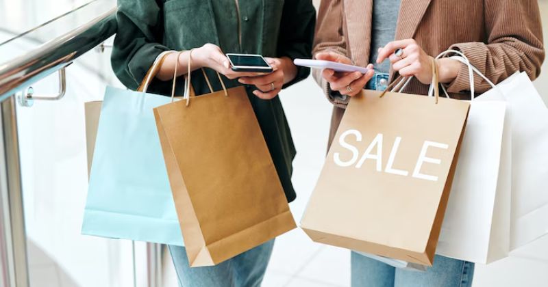 Buôn bán hàng giả qua biên giới xử phạt như thế nào? Người tiêu dùng cần hết sức cẩn trọng trong quá trình mua sắm để tránh mua phải hàng giả.