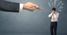 Bị người khác bịa đặt xuyên tạc thông tin thì phải làm sao?