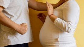 Thế nào là bạo hành phụ nữ mang thai?