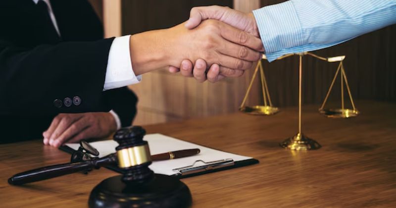 Đánh gãy răng có đi tù không? Văn phòng luật sư.