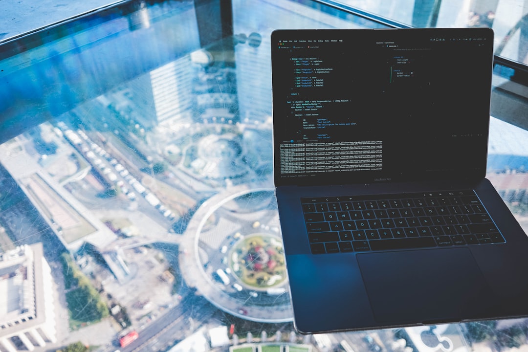 Giao diện thương mại điện tử và các văn bản pháp luật liên quan.