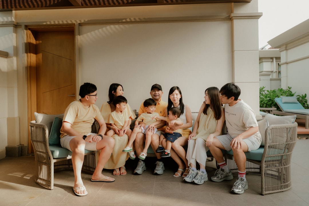 Gia đình thảo luận về di chúc và tài sản